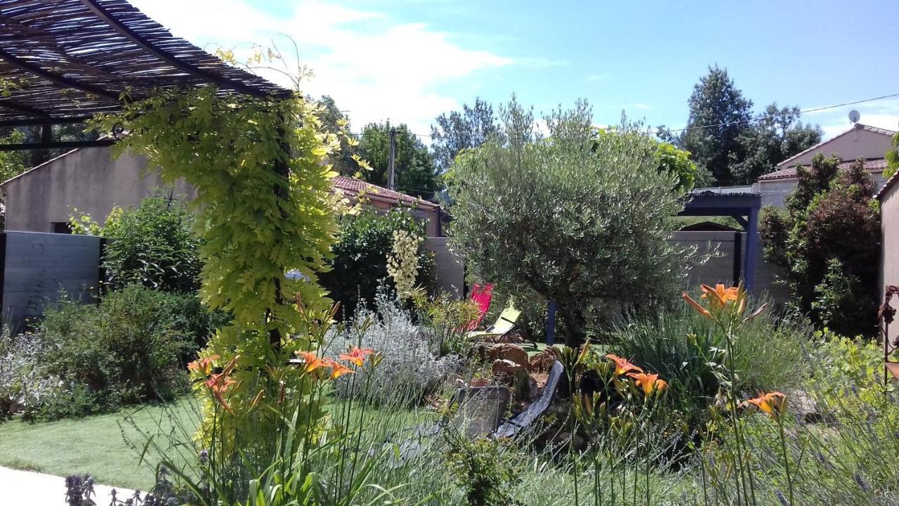 Eclats Du Sud Hebergements "Les Lavandes" Ou "Les Romarins" Meubles De Tourisme Classes 3 Etoiles Auriol ภายนอก รูปภาพ
