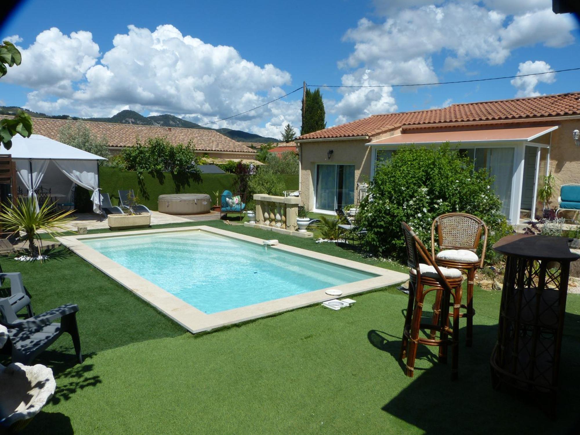 Eclats Du Sud Hebergements "Les Lavandes" Ou "Les Romarins" Meubles De Tourisme Classes 3 Etoiles Auriol ห้อง รูปภาพ